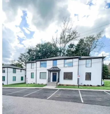 Beautiful 2BR Condo in Homewood next to SOHO