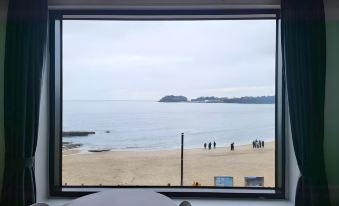 Buan Chaeseokgang Beach Hotel