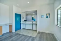 Studio 6 Bakersfield, CA Hotels in Oildale