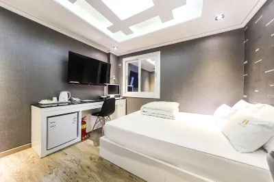 Calm Rest Hotel Masan Hotels in 