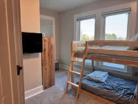 Charming 3-bedroom house in the heart of town right off I-70 Hotels in Carroll County