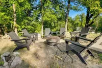 Pet-Friendly Richville Vacation Rental w/ Dock! - parking