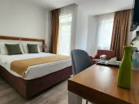 Karden Otel Hotel dekat Air Terjun Lower Duden