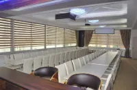 Karat Ayseli Otel Hotels in Mezetli
