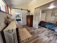 5 minutes from Beaches and the Redwoods
