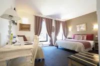 Hotel Restaurant du Parc en Bord de Rivière Hotels in Lagnes