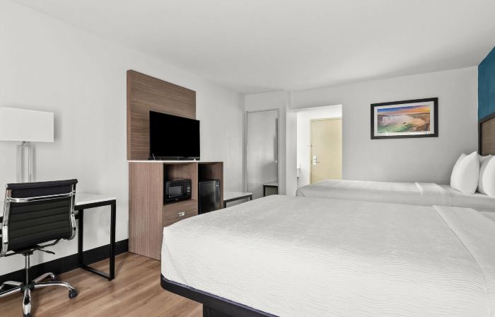 Baymont by Wyndham Batavia - Darien Lake