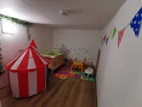 5 sleeps with kids play area and travel cot Hotels in 
