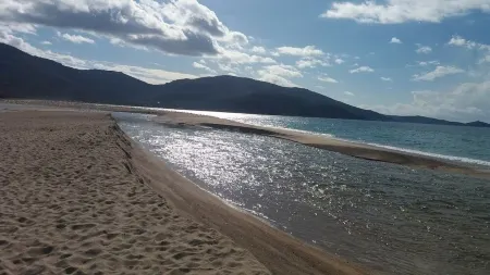 AIR-CONDITIONED T2 WITH SEA VIEW IN THE HEART OF PRORPRIANO, ON THE BEACH, 5 M FROM SHOPS