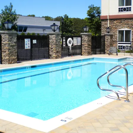 Holiday Inn Express & Suites LONG ISLAND-EAST END by IHG