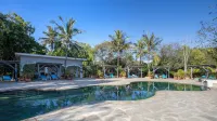 Chale Island Resort - Beach