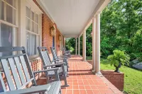 Stylish 3BR Retreat w Porch and garden