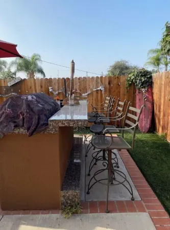 Great 3 bedroom 2 bath single family home close to Disneyland.