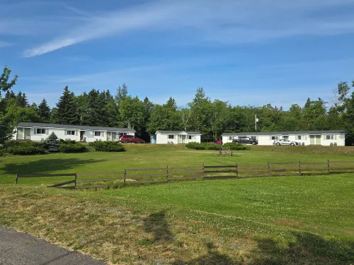 MacNeil's Motel - Motels