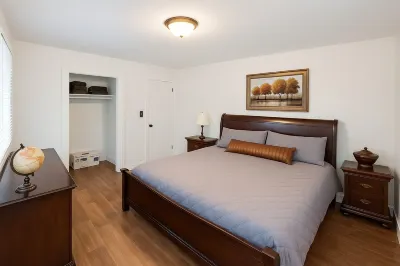 "Stay in Style Downtown Grandville - Discounts for Nurses Hotels in der Nähe von Kohl's