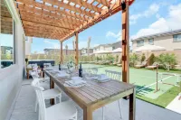 Charming 7-bedroom house Pickleball+Spa+Pool+BBall+13Beds