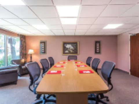 Ramada by Wyndham Luling Hotels in Luling