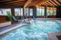 Le Pré du Lac Hotels in Duingt