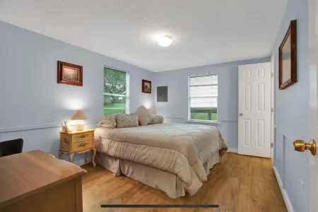 River Front House sleeps 25 Отели рядом с достопримечательностью «Guadalupe River»