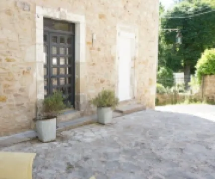 Apartment n°3 - T2 bedroom & separate bathroom Hotels in Lamalou-les-Bains