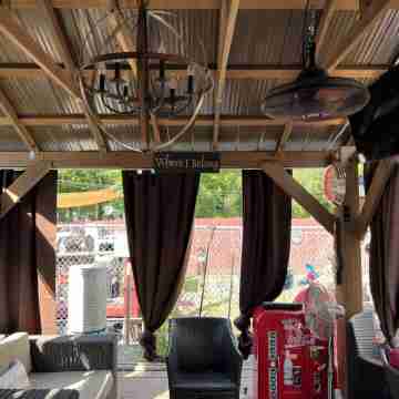 Spacious 3-bedroom apartment in awesome Chicago with AC, WiFi Others