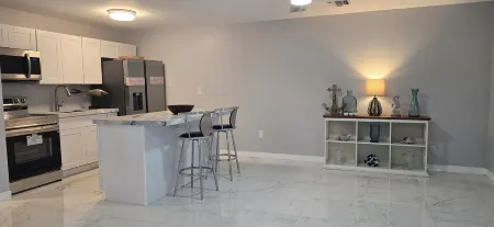 SOLD - NO LONGER AVAILABLE Serene Canal home in the Heart of the Keys Отели в г. Биг-Пайн-Ки