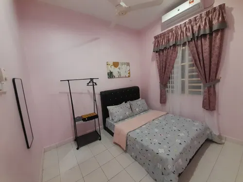 Homestay nearest to beach! Big Family -15pax Hotels in Penor