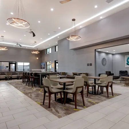 Homewood Suites by Hilton Oklahoma City Quail Springs Отели рядом с достопримечательностью «Гольф-поле "Лейк Хефнер"»