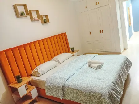 Apartment for Comfort and Luxury, Near the Train Station and Facing Hilton Open