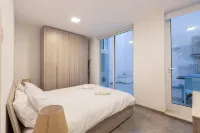 Charming 1-bedroom apartment with AC and WiFi in Qawra 馬耳他藍湖附近的飯店