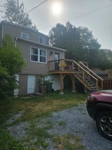 Central/Dog Friendly/Parking/AC