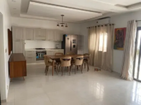 Luxury Escape in Saly: Modern Villa with Private Pool and Tropical Garden