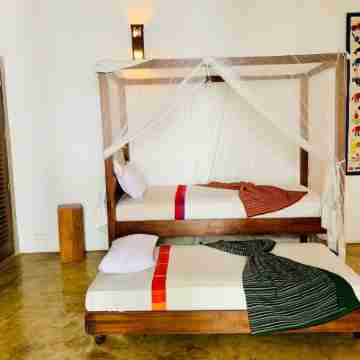 Beach villa with an infinity pool at the heart of Unawatuna Rooms