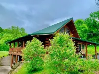 Hunters Hollow Lodge W/ Outdoor Hot Tub & New Swimming Pool