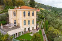 *VILLA LE PALME*VIEW ON GULF OF POETS Hotels in 