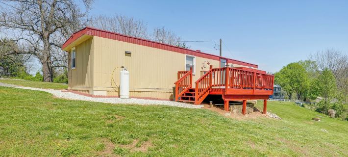 Waterfront Virginia Retreat w/ Canoe, Pets Welcome Ξενοδοχεία στην πόλη Page County