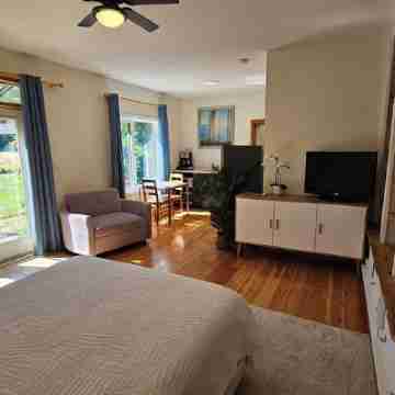 Coastal Hideaway Private Suite Rooms