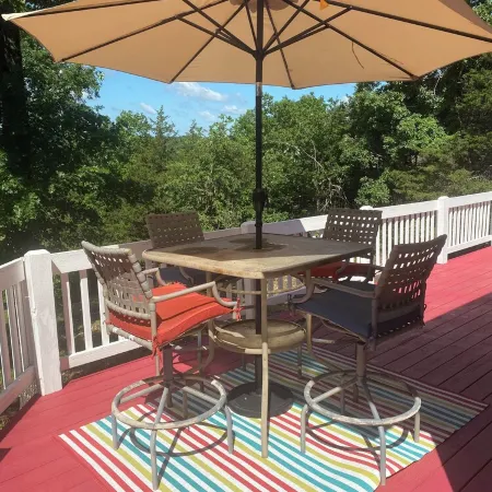 Charming 2-bdrm house with AC, WiFi in Cherokee Village with amazing river views