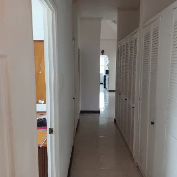 Great, Centrally located appartment with extra large rooms