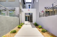 1 Mi to Intel Campus! Chandler Townhome w/ Pools - Spa