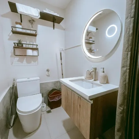 Miiches Prime Pad is located in a resort style condominium in the city of Lapu2x