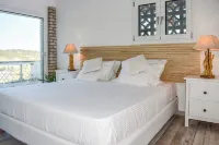 Minimal villa with a wonderful view of Skiathos town Hotels near Skopelos