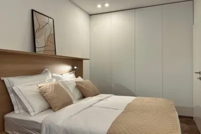 Lovely 2-bedroom apartment with terrace & parking 斯洛文尼亞海岸線附近的飯店