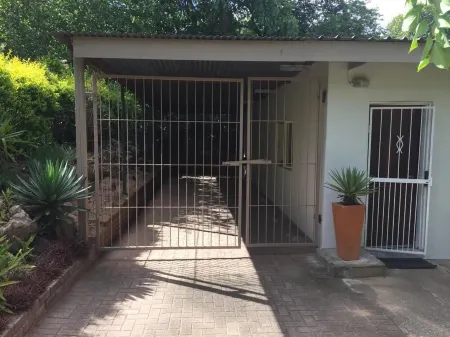 Greenfields  Cottage Отели в г. Нельспрут