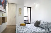 Modern, with a view, next to the Mayorca Shopping Center and the Medellín Metro