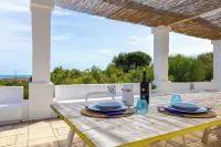 LiAMA Detached villa surrounded by greenery with panoramic sea views.
