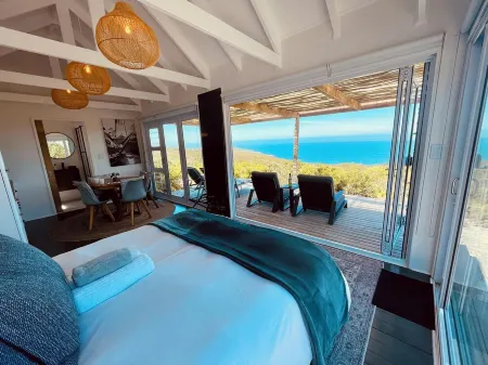 Wildside Cabin with Ocean View & Private Hikes