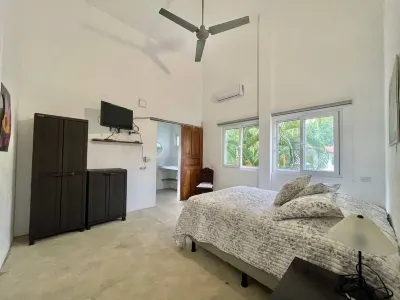 Front row beach ranch on the seafront in Barra de Santiago Hotels in 