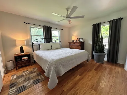 3-bedroom Mid-Century Modern home in lovely Decatur