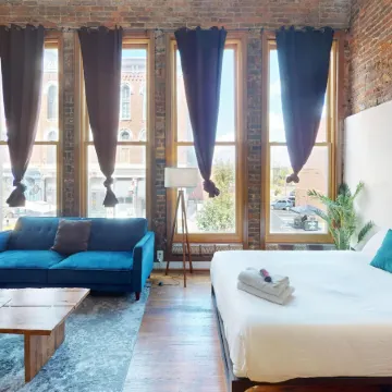 The Lofts at 107